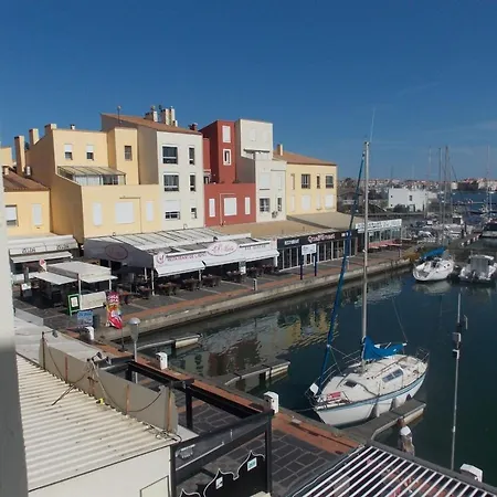 Nice Design Studio With View On The Port アパート アグド
